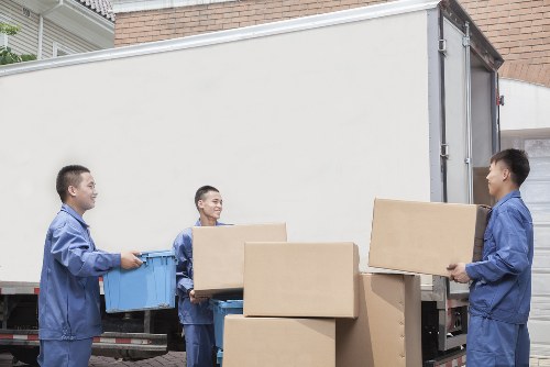 Furniture storage and packing boxes in Dulwich