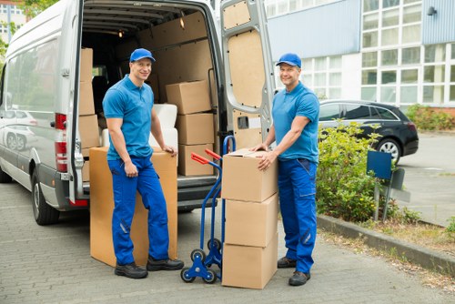 Choosing the right removal truck hire option